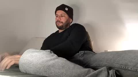 Snapshot of joselacalaca chatting on 12/23/24, 06:16 Js online show from 12/23/24, 06:16