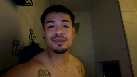 Snapshot of joselopez22331 chatting on 07/16/26, 03:23 J online show from 07/16/26, 03:23