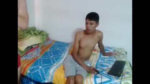 Snapshot of joseph_and_thomas chatting on 02/17/25, 06:04 thomas y joseph online show from 02/17/25, 06:04