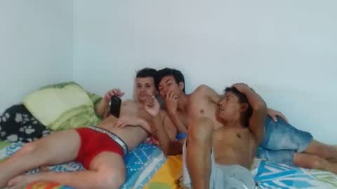 Snapshot of joseph_and_thomas chatting on 02/17/25, 09:08 thomas y joseph online show from 02/17/25, 09:08