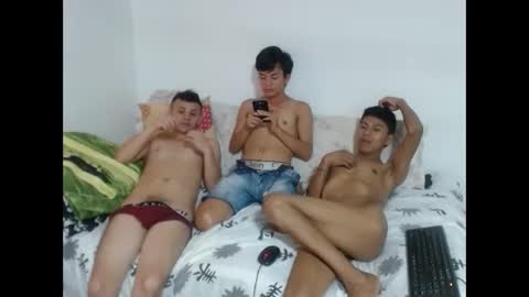 Snapshot of joseph_and_thomas chatting on 02/18/25, 09:53 thomas y joseph online show from 02/18/25, 09:53