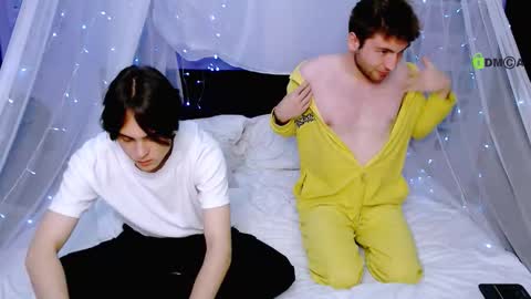 Snapshot of joseph_bear_ chatting on 09/17/25, 01:02 joseph_bear_ online show from 09/17/25, 01:02