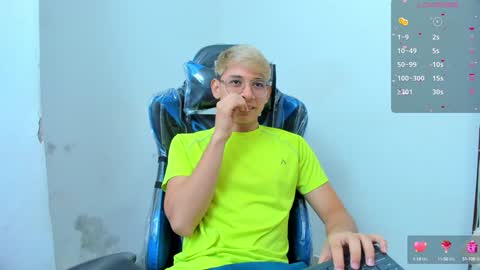 Snapshot of joseph_brown_ chatting on 12/22/24, 12:38 JOSEPH BROWN online show from 12/22/24, 12:38