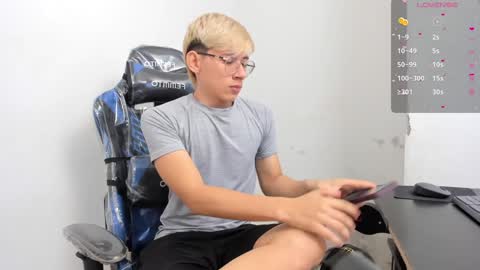 Snapshot of joseph_brown_ chatting on 12/26/24, 12:59 JOSEPH BROWN online show from 12/26/24, 12:59