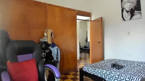 Snapshot of joseph_god chatting on 11/18/25, 05:06 MR OAK online show from 11/18/25, 05:06