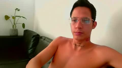 Snapshot of joseph_hotter chatting on 08/08/26, 03:47 Joseph hotter online show from 08/08/26, 03:47
