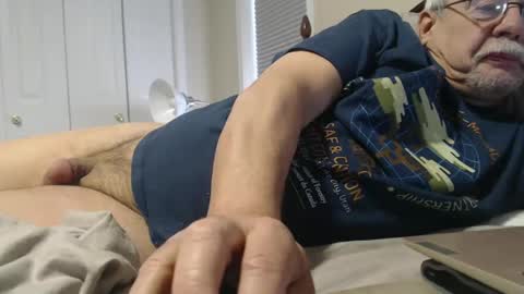 josephgr2021 online show from 02/17/25, 04:04