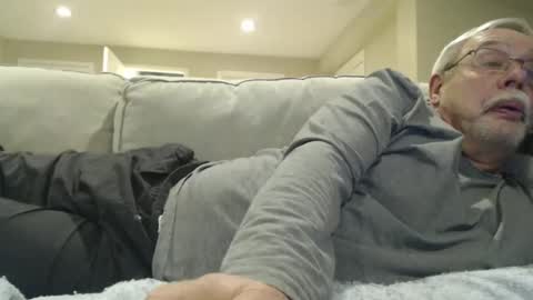 josephgr2021 online show from 02/18/25, 02:05