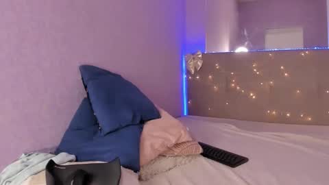 Snapshot of josephinerowe chatting on 03/26/26, 02:44 Josephine online show from 03/26/26, 02:44