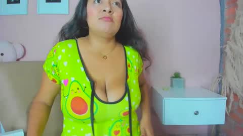 josephinesmiths online show from 12/03/24, 07:55