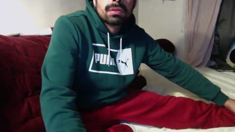 Snapshot of josephs1990 chatting on 01/06/25, 04:26 josephs1990 online show from 01/06/25, 04:26