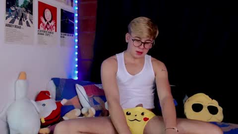 Snapshot of josh_n_andy chatting on 12/12/24, 12:16 Josh Andy online show from 12/12/24, 12:16