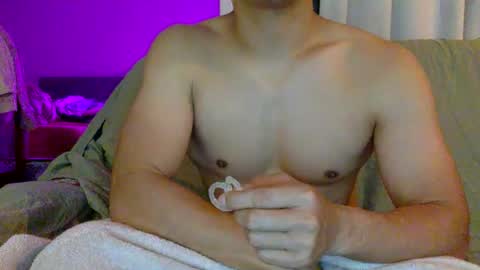 joshasian0713 online show from 10/02/25, 10:11