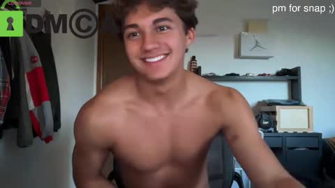 Snapshot of joshdakilla chatting on 12/16/25, 11:32 josh online show from 12/16/25, 11:32