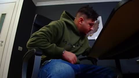 Snapshot of joshknights chatting on 02/25/25, 05:30 JoshKnight online show from 02/25/25, 05:30