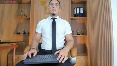 Snapshot of joshmiller___ chatting on 06/13/26, 11:41 joshmiller___ online show from 06/13/26, 11:41