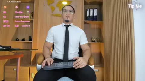 Snapshot of joshmiller___ chatting on 07/08/26, 11:48 joshmiller___ online show from 07/08/26, 11:48
