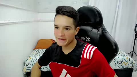 Snapshot of joshua_21l chatting on 12/13/24, 07:21 joshua online show from 12/13/24, 07:21