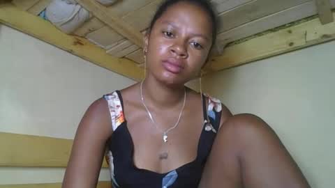 Snapshot of josiane93 chatting on 10/28/25, 05:00 josiane online show from 10/28/25, 05:00