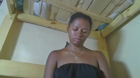 Snapshot of josiane93 chatting on 10/29/25, 06:15 josiane online show from 10/29/25, 06:15