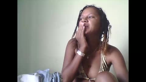 Snapshot of josiane93 chatting on 11/10/25, 04:33 josiane online show from 11/10/25, 04:33