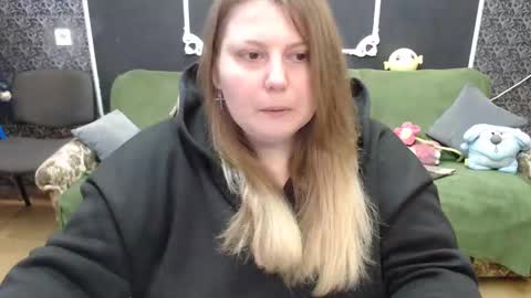 josiesun771 online show from 02/24/25, 07:22