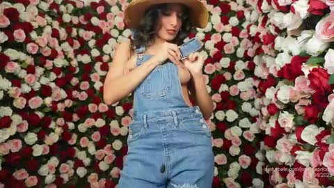 Snapshot of joss_caprice chatting on 01/28/25, 01:38 Joss online show from 01/28/25, 01:38