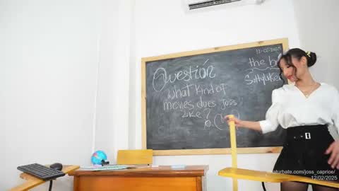 Snapshot of joss_caprice chatting on 02/12/25, 03:49 Joss online show from 02/12/25, 03:49