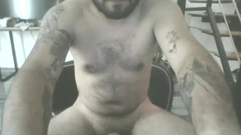 Snapshot of joss_michael chatting on 03/05/25, 03:51 Stiven online show from 03/05/25, 03:51