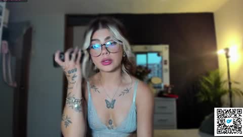 josephine   independent model    online show from 01/20/25, 11:10