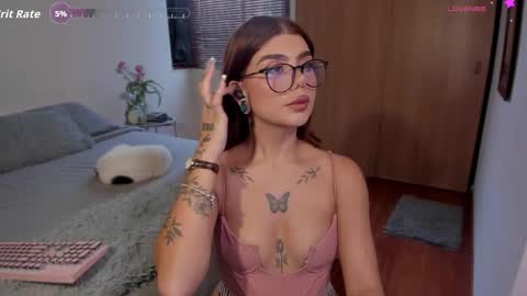 josephine   independent model    online show from 12/15/25, 10:14