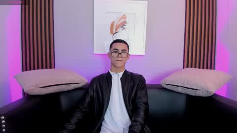 Snapshot of jostyn_rous chatting on 03/20/26, 12:21 Jostyn Rous online show from 03/20/26, 12:21