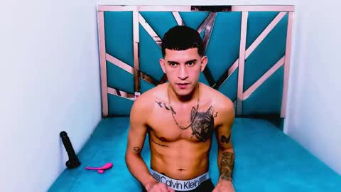 josue_linares online show from 09/25/25, 02:48