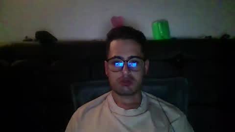 Snapshot of josux8 chatting on 10/31/25, 04:24 josux8 online show from 10/31/25, 04:24