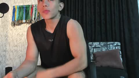 Im Jouliano online show from 02/06/25, 01:38