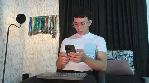 Im Jouliano online show from 02/12/25, 02:14