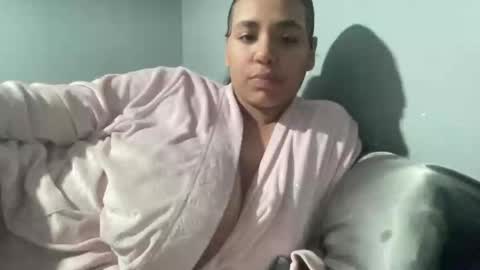 Snapshot of jousanie chatting on 09/13/25, 04:01 Josousie online show from 09/13/25, 04:01