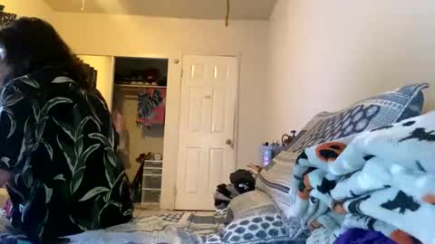 Joy3100 online show from 10/29/25, 06:48