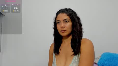 sofiaparker8 online show from 10/27/25, 03:10