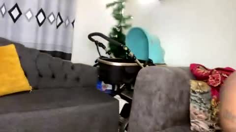 Snapshot of joyslim1 chatting on 07/13/26, 04:10 Butterflyass online show from 07/13/26, 04:10