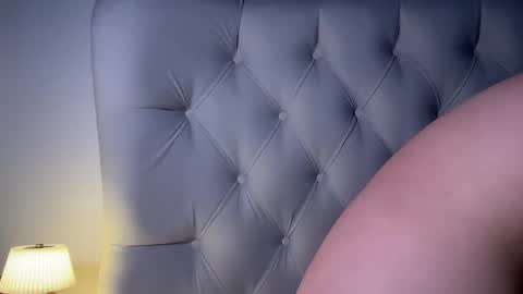 Jennie and Sophia online show from 02/23/26, 04:26