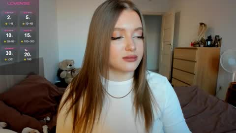 Julia and Julia online show from 02/19/25, 02:34