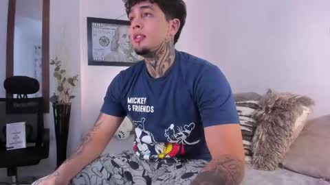 juan_alvarez18 online show from 10/09/25, 04:10