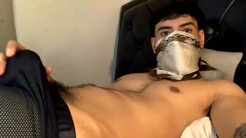 Snapshot of juan_bunny chatting on 07/28/26, 04:16 lJuanl online show from 07/28/26, 04:16