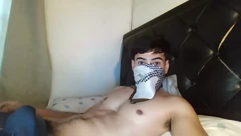 Snapshot of juan_bunny chatting on 07/31/26, 12:37 lJuanl online show from 07/31/26, 12:37