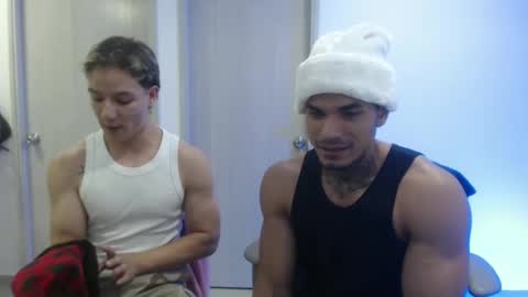 juan_gomez_1 online show from 12/13/24, 11:28