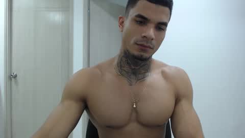 juan_gomez_1 online show from 12/26/24, 11:46