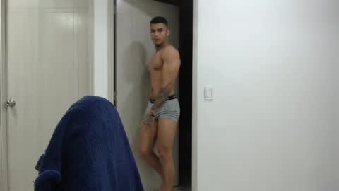 juan_gomez_1 online show from 01/05/25, 10:32