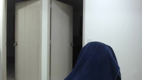 juan_gomez_1 online show from 02/03/25, 11:05