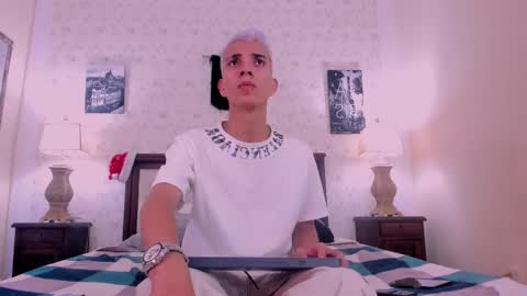 Snapshot of juan_lovers chatting on 12/02/24, 01:24 J U A N L O V E R S online show from 12/02/24, 01:24